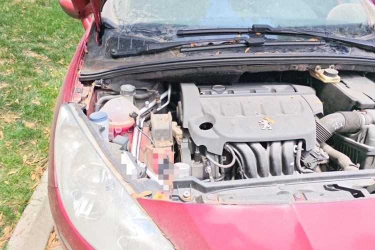 Used Peugeot 408 2011 2.0L Automatic Comfort Edition Engine Bay Right