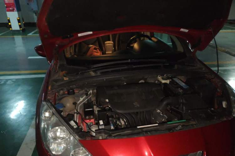 Used Peugeot 408 2011 2.0L Manual Comfort Edition Engine Bay Right