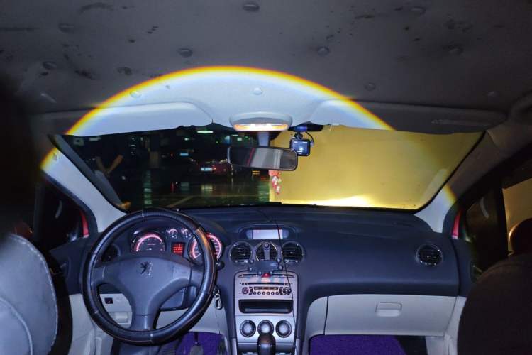 Used Peugeot 408 2011 2.0L Manual Comfort Edition Headliner