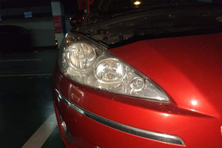 Used Peugeot 408 2011 2.0L Manual Comfort Edition Right Front Headlight