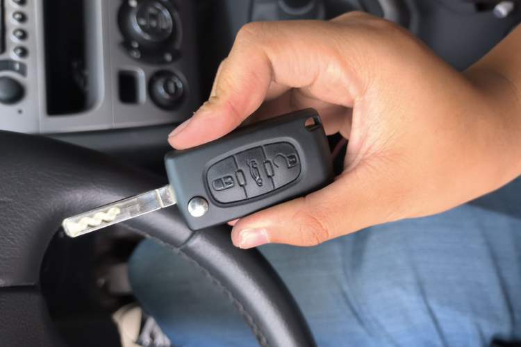 Used Peugeot 408 2011 2.0L Manual Luxury Edition Vehicle Key