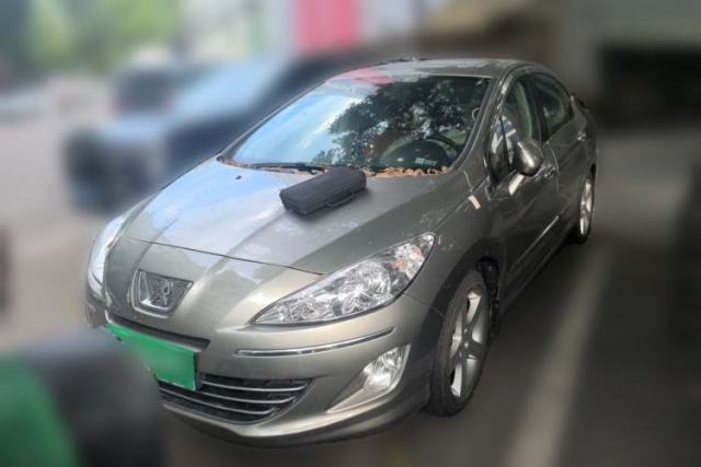 Ojetý Peugeot 408 2011 2.0L Automatic Luxury Edition