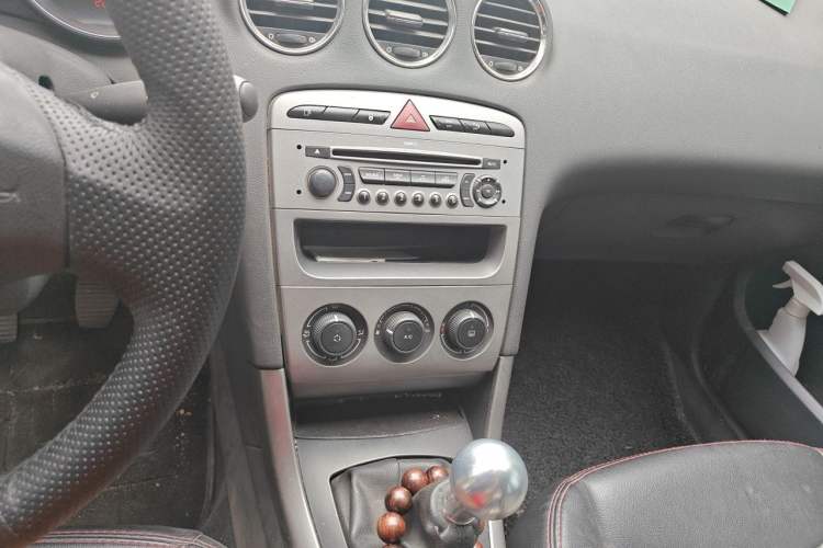 Used Peugeot 408 2011 2.0L Manual Comfort Edition Audio And AC Panel