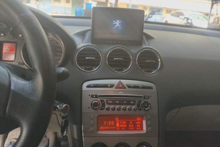 Used Peugeot 408 2011 1.6L Manual Comfort Edition Audio And AC Panel