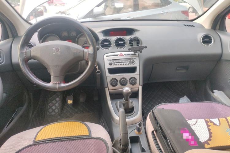 Used Peugeot 408 2011 1.6L Manual Comfort Edition Center Console