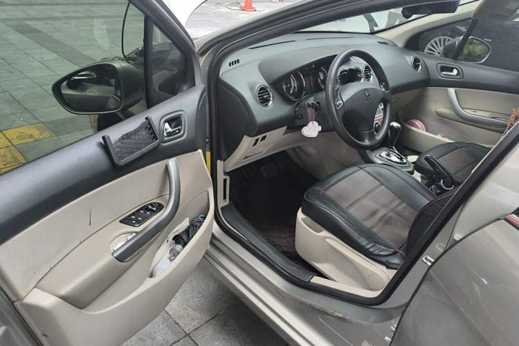 Used Peugeot 408 2011 2.0L Automatic Comfort Edition Driver Seat