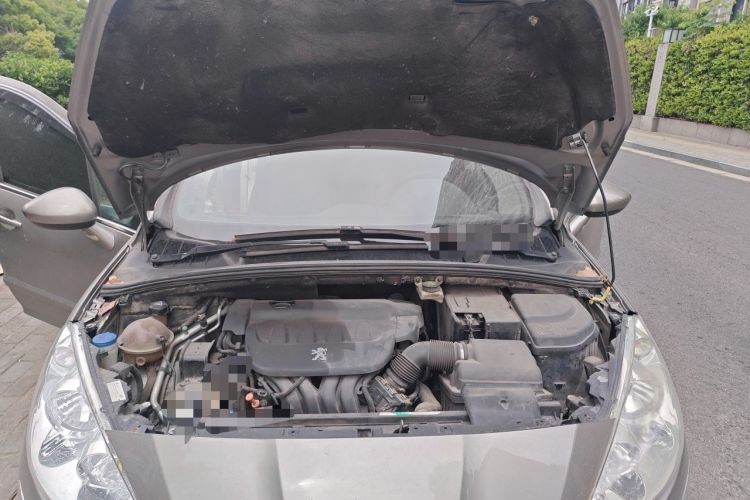 Used Peugeot 408 2011 2.0L Manual Comfort Edition Engine Bay