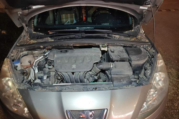 Used Peugeot 408 2011 2.0L Manual Comfort Edition Engine Bay