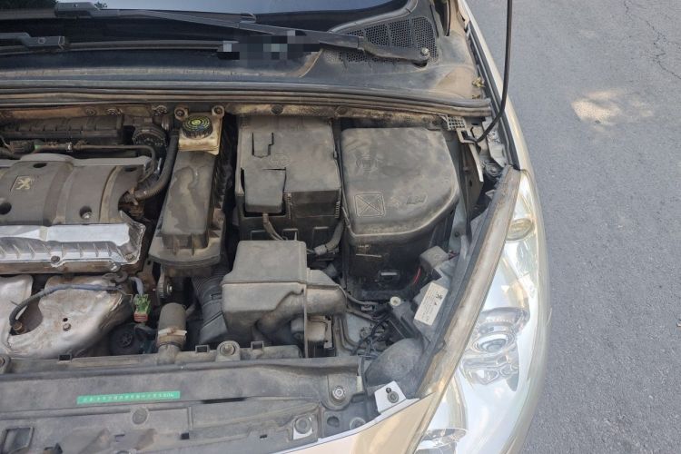 Used Peugeot 408 2011 1.6L Manual Comfort Edition Engine Bay Left