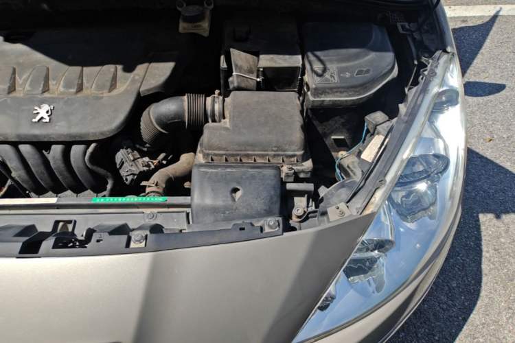 Used Peugeot 408 2011 2.0L Automatic Comfort Edition Engine Bay Left