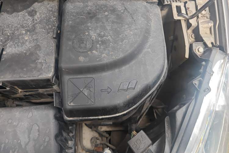 Used Peugeot 408 2011 2.0L Automatic Luxury Edition Engine Bay Left