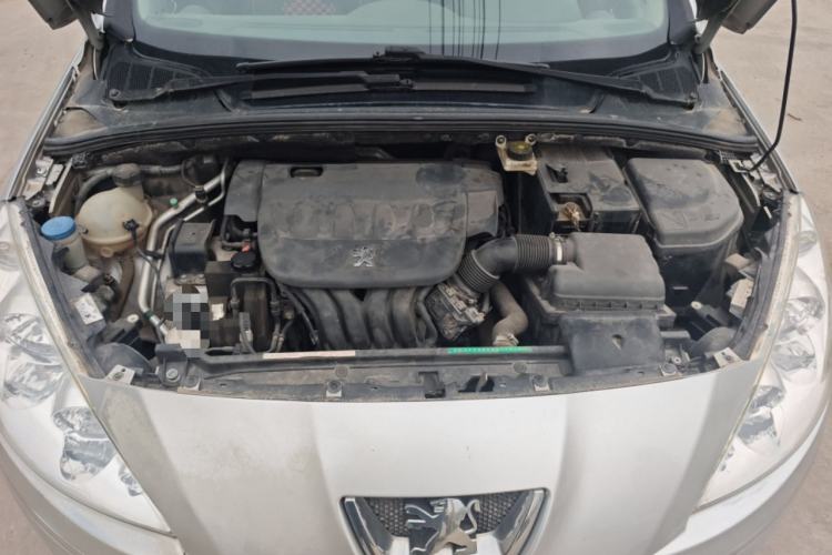 Used Peugeot 408 2011 2.0L Manual Comfort Edition Engine Bay