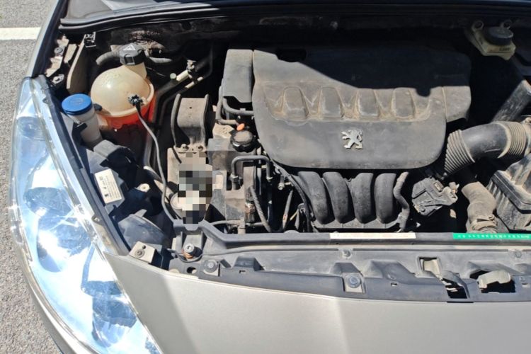 Used Peugeot 408 2011 2.0L Automatic Comfort Edition Engine Bay Right