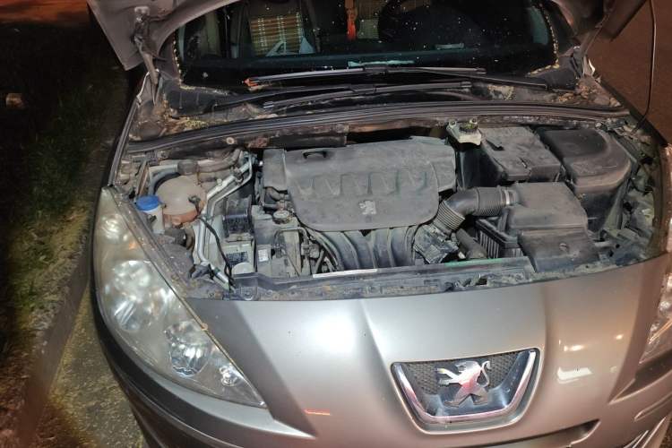 Used Peugeot 408 2011 2.0L Manual Comfort Edition Engine Bay Right