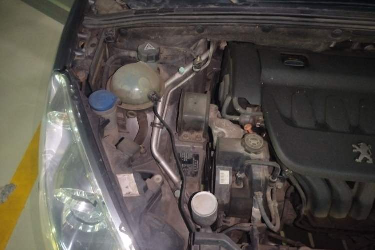 Used Peugeot 408 2011 2.0L Manual Comfort Edition Engine Bay Right