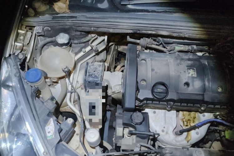 Used Peugeot 408 2011 1.6L Manual Comfort Edition Engine Bay Right