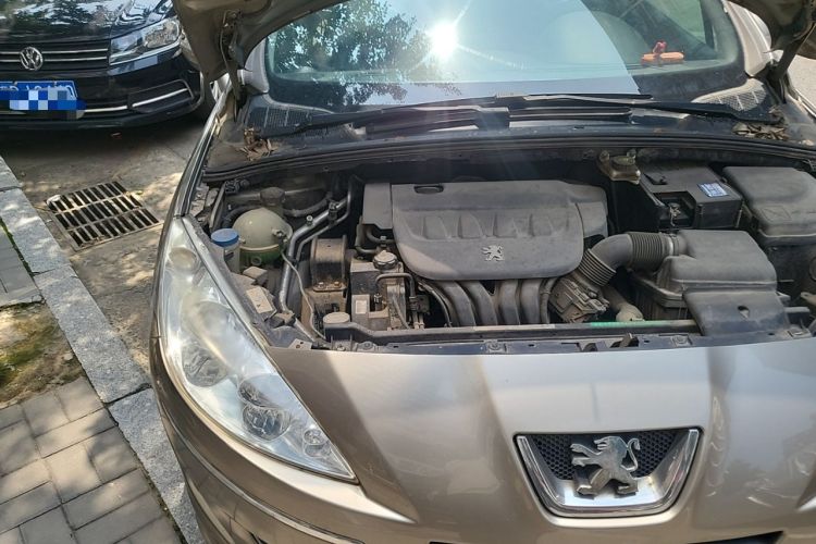 Used Peugeot 408 2011 2.0L Automatic Comfort Edition Engine Bay Right