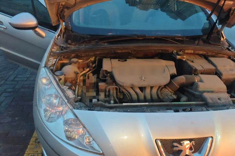 Used Peugeot 408 2011 2.0L Automatic Comfort Edition Engine Bay Right