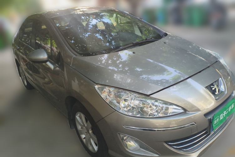 Used Peugeot 408 2011 1.6L Manual Comfort Edition Front Right 45 Deg