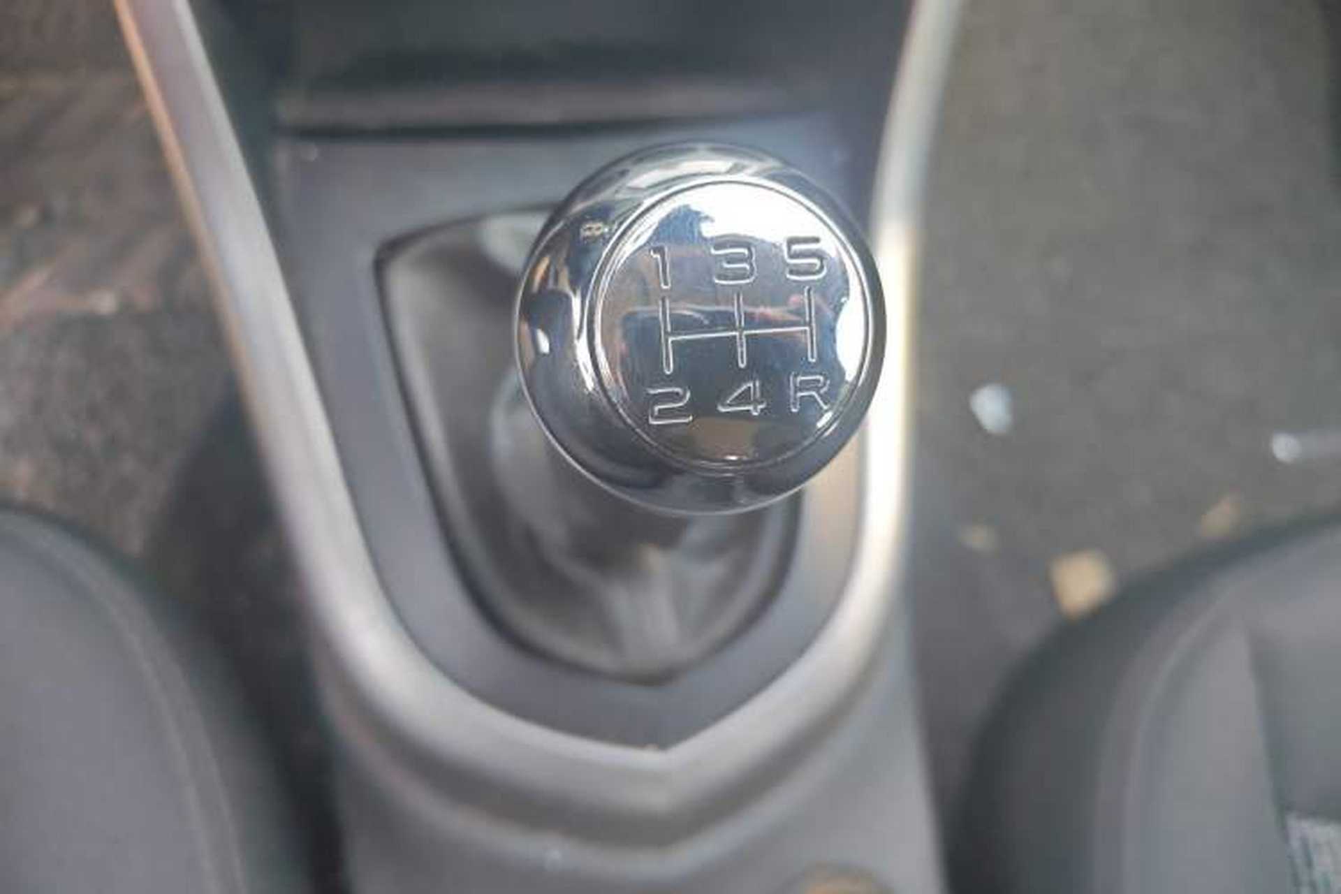 Used Peugeot 408 2011 2.0L Manual Comfort Edition Gear Lever