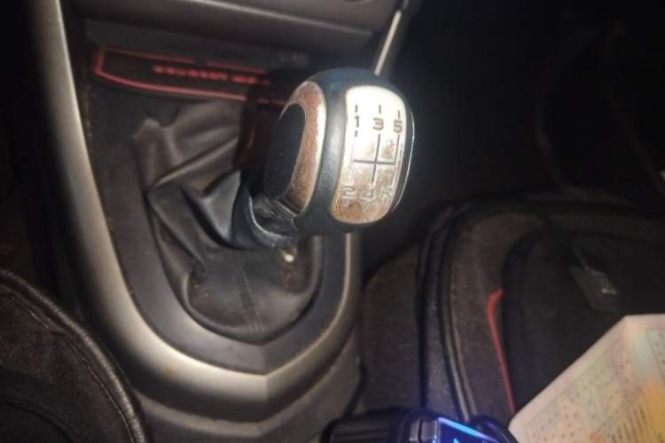 Used Peugeot 408 2011 2.0L Manual Comfort Edition Gear Lever
