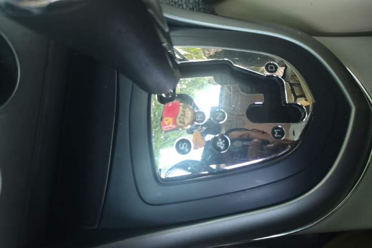 Used Peugeot 408 2011 1.6L Automatic Comfort Edition Gear Lever
