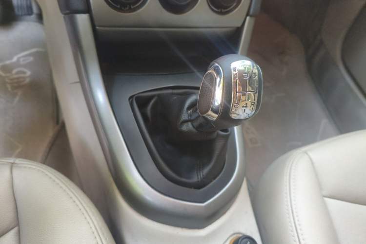 Used Peugeot 408 2011 1.6L Manual Comfort Edition Gear Lever