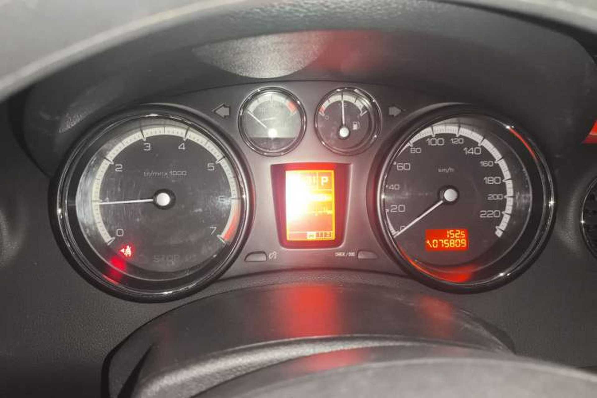 Used Peugeot 408 2011 2.0L Automatic Comfort Edition Instrument Cluster