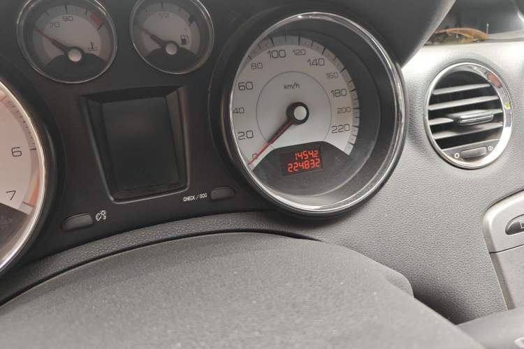 Used Peugeot 408 2011 2.0L Manual Comfort Edition Odometer Close Up