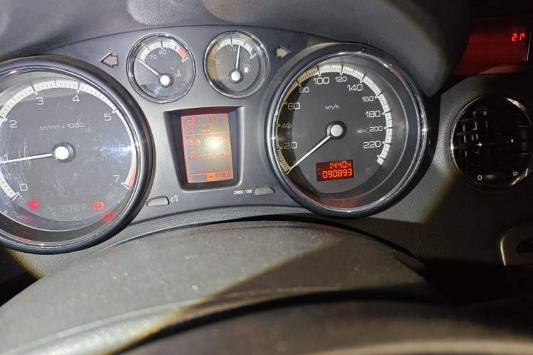 Used Peugeot 408 2011 2.0L Manual Comfort Edition Odometer Close Up