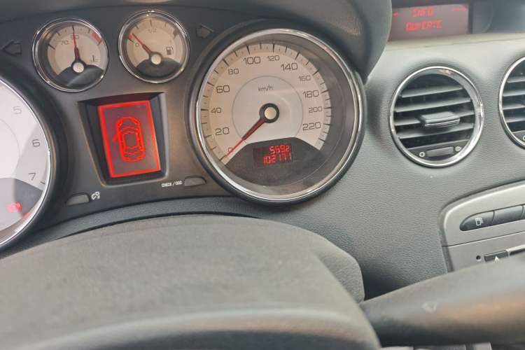 Used Peugeot 408 2011 2.0L Manual Comfort Edition Odometer Close Up