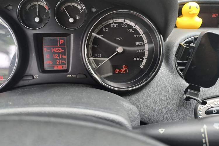 Used Peugeot 408 2011 2.0L Automatic Comfort Edition Odometer Close Up