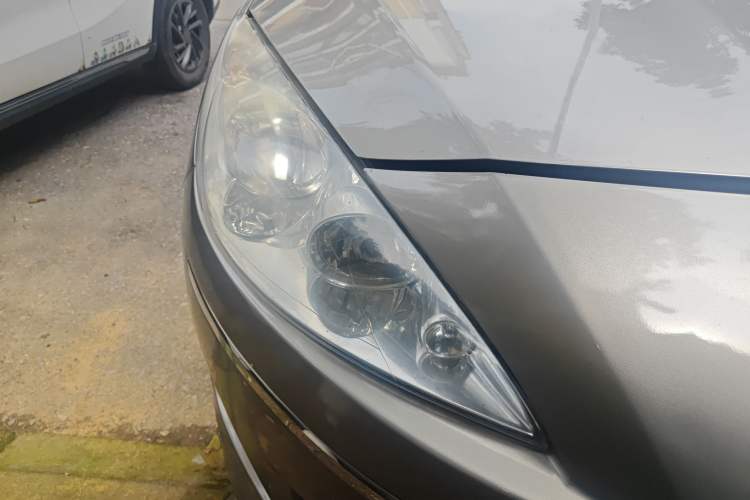 Used Peugeot 408 2011 2.0L Automatic Luxury Edition Right Front Headlight