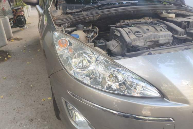 Used Peugeot 408 2011 1.6L Manual Comfort Edition Right Front Headlight
