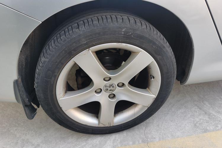 Used Peugeot 408 2011 2.0L Automatic Comfort Edition Right Rear Wheel Hub