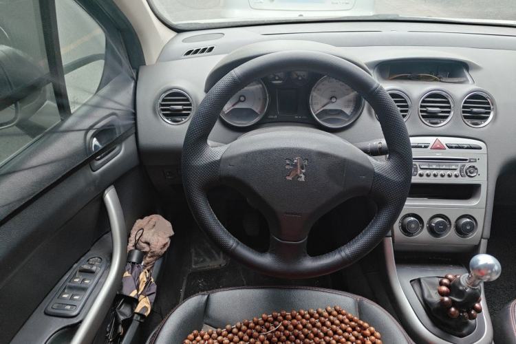 Used Peugeot 408 2011 2.0L Manual Comfort Edition Steering Wheel