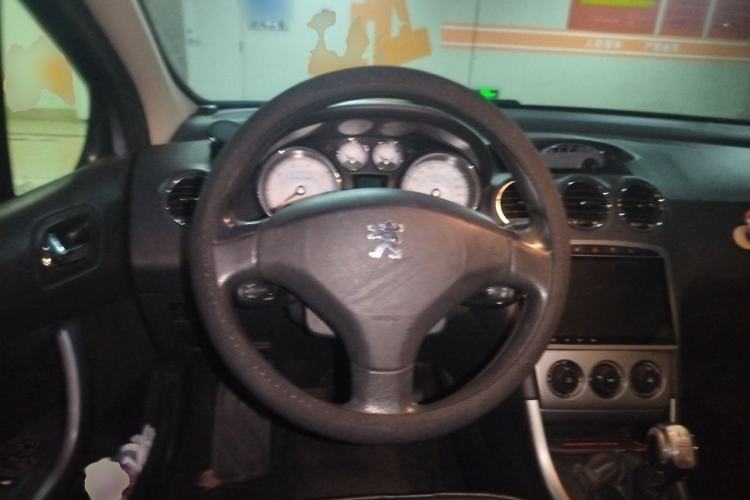 Used Peugeot 408 2011 2.0L Manual Comfort Edition Steering Wheel