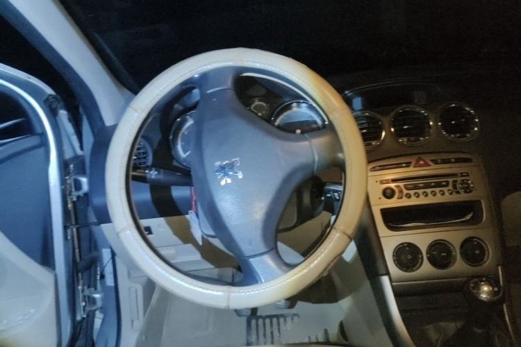 Used Peugeot 408 2011 1.6L Manual Comfort Edition Steering Wheel