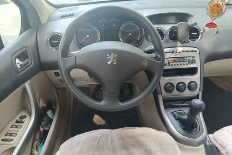 Used Peugeot 408 2011 2.0L Manual Comfort Edition Steering Wheel