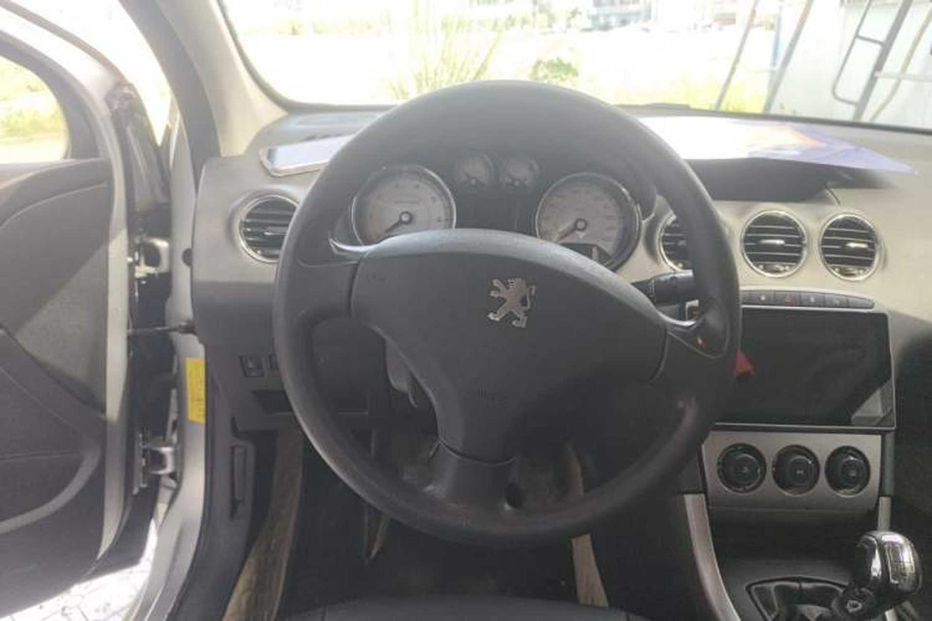 Used Peugeot 408 2011 2.0L Manual Comfort Edition Steering Wheel