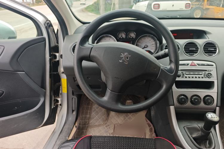 Used Peugeot 408 2011 2.0L Manual Comfort Edition Steering Wheel