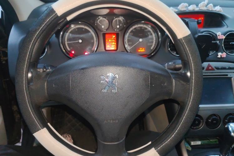Used Peugeot 408 2011 1.6L Automatic Comfort Edition Steering Wheel