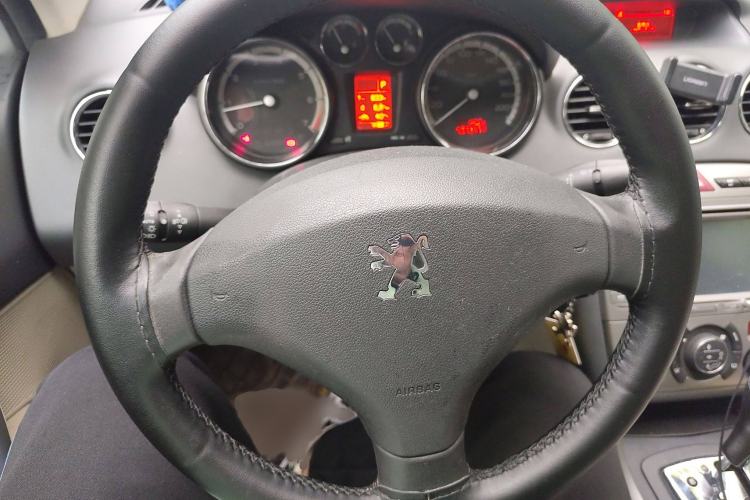 Used Peugeot 408 2011 2.0L Automatic Luxury Edition Steering Wheel