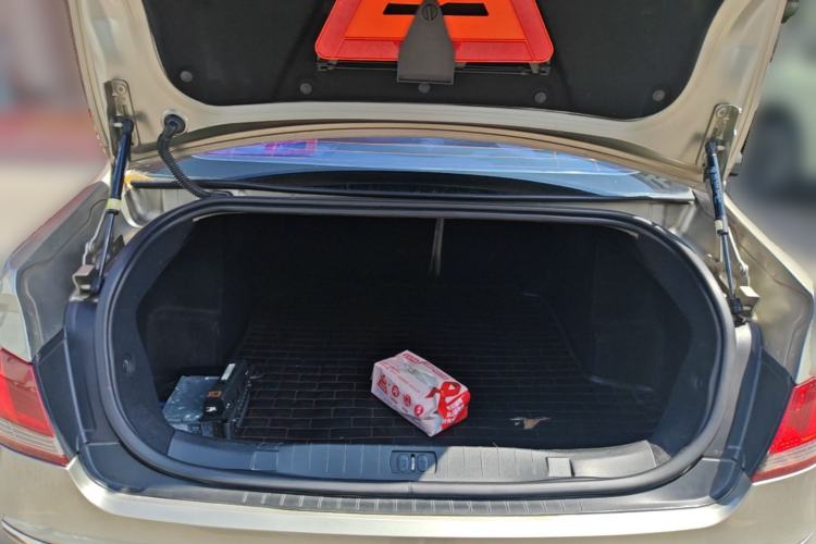 Used Peugeot 408 2011 2.0L Automatic Comfort Edition Trunk