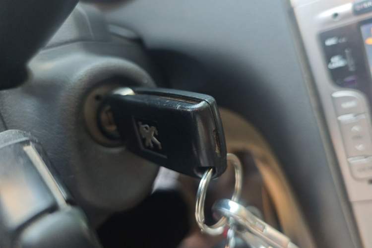 Used Peugeot 408 2011 1.6L Manual Comfort Edition Vehicle Key