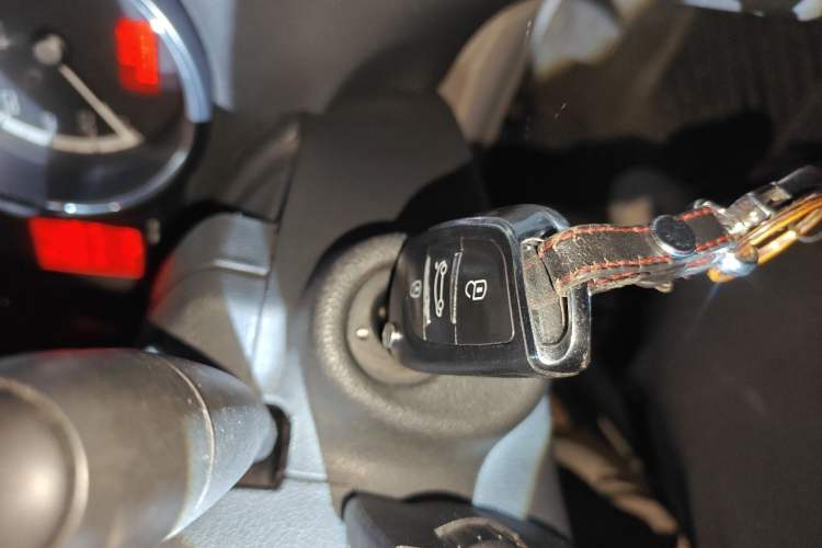 Used Peugeot 408 2011 2.0L Manual Comfort Edition Vehicle Key