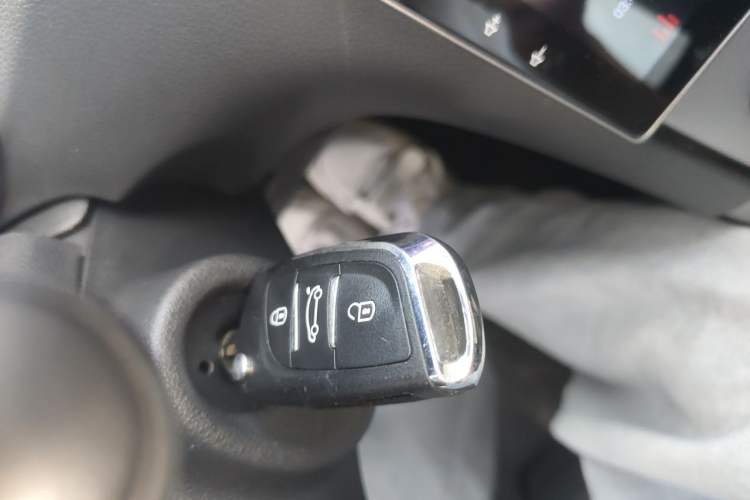 Used Peugeot 408 2011 2.0L Manual Comfort Edition Vehicle Key