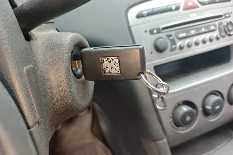 Used Peugeot 408 2011 2.0L Manual Comfort Edition Vehicle Key