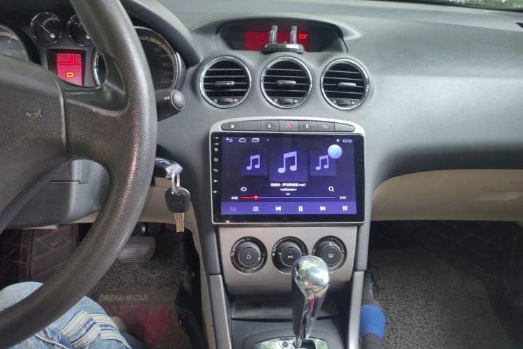 Used Peugeot 408 2011 2.0L Automatic Comfort Edition Audio And AC Panel