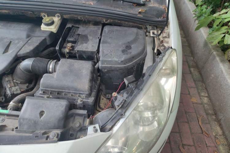 Used Peugeot 408 2011 2.0L Automatic Comfort Edition Engine Bay Left